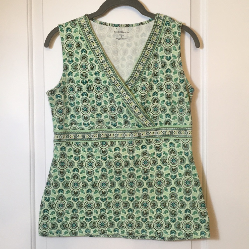 V-neck sleeveless surplice top